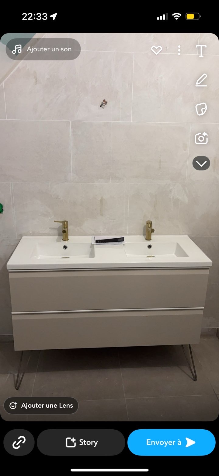 Salle de bain complète avec double vasque et WC suspendu - Plombier Île-de-France